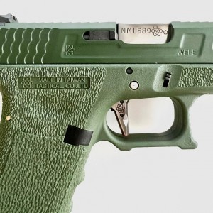 Страйкбольный пистолет WE GLOCK-17 G-Force зеленый, хромированный ствол WE-G001WET-12